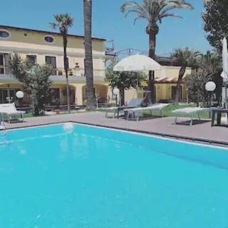 Villa Lucia Кастеламаре ди Стабия Екстериор снимка