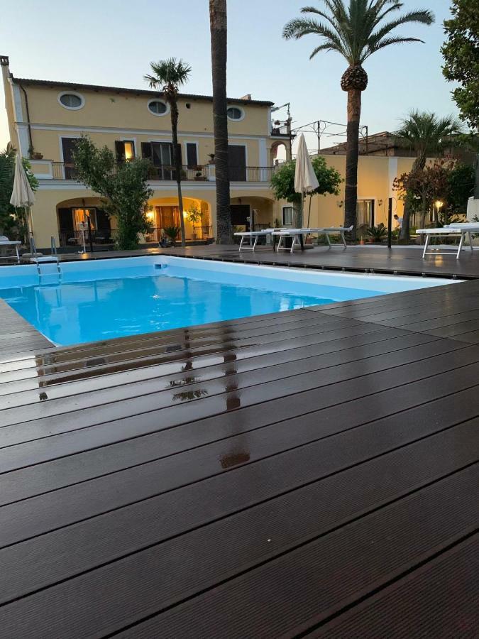 Villa Lucia Кастеламаре ди Стабия Екстериор снимка