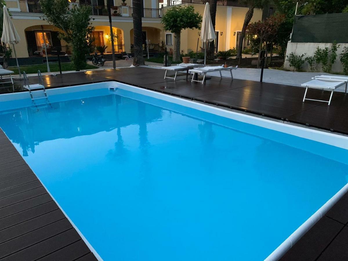 Villa Lucia Кастеламаре ди Стабия Екстериор снимка