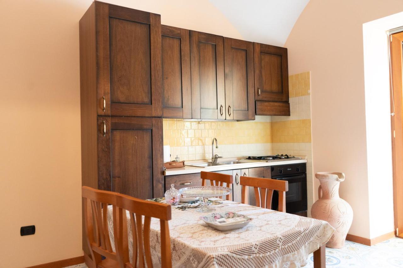 Villa Lucia Кастеламаре ди Стабия Екстериор снимка