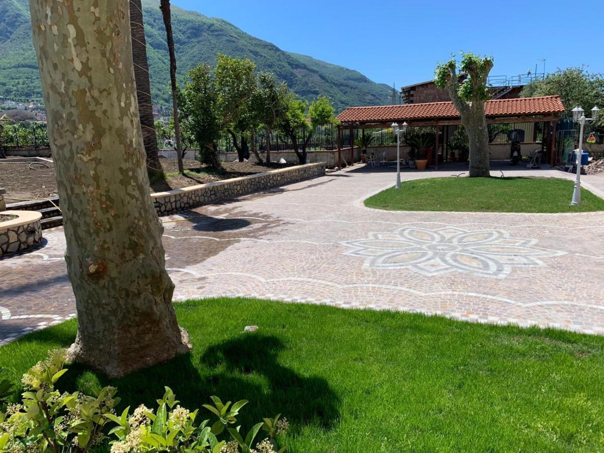 Villa Lucia Кастеламаре ди Стабия Екстериор снимка
